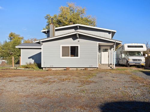 4121 Altamont Dr, Klamath Falls, OR, 97603-7270 | Card Image