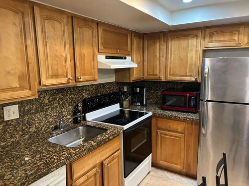 apt-105-510 Ne 17th Ave, Fort Lauderdale, FL, 33301-1384 | Card Image