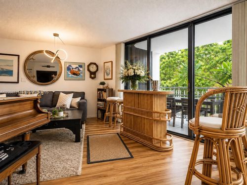 301-4000 Towerside Ter, Miami, FL, 33138-2235 | Card Image