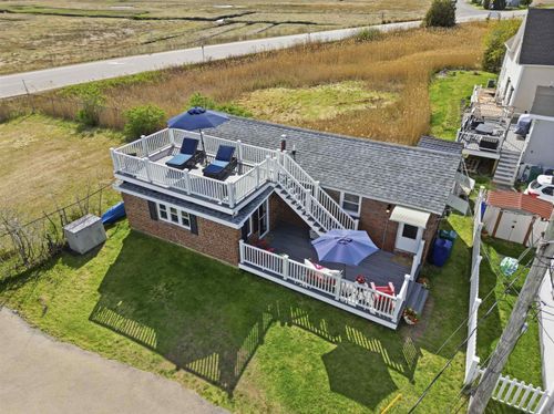 83 Church St, Hampton, NH, 03842-2940 | Card Image