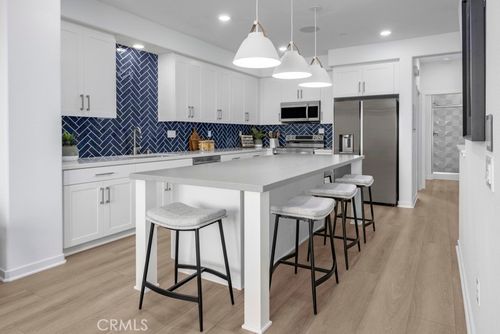 380 Madeira St, Cypress, CA, 90630 | Card Image