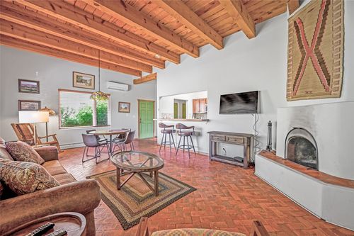 apt-2-701 E Alameda St, Santa Fe, NM, 87501-6418 | Card Image