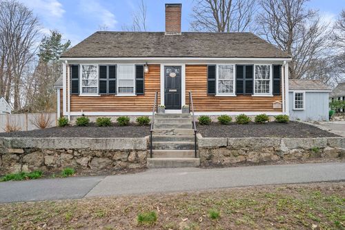 605 Main St, Hingham, MA, 02043-3181 | Card Image