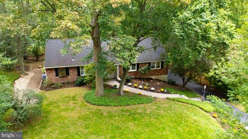 2350 Fairway Rd, HUNTINGDON VALLEY, PA, 19006-5633 | Card Image