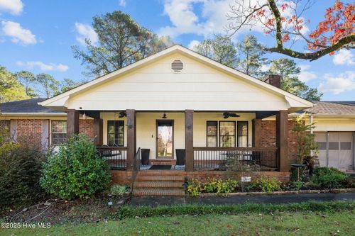 211 Rockledge Rd, New Bern, NC, 28562-9547 | Card Image