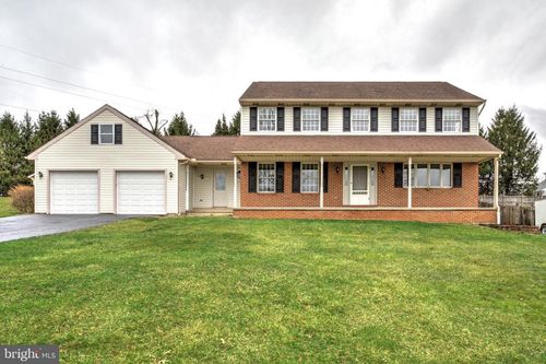 1806 Briarcreek Ln, Middletown, PA, 17057-2975 | Card Image