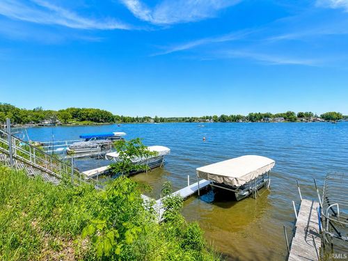 160 Lane 221 C Hamilton Lk, Hamilton, IN, 46742 | Card Image