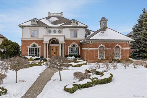 17905 Parkshore Dr, Northville, MI, 48168-8578 | Card Image