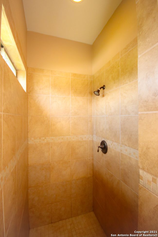 12709 Sherlock Ln, House other with 4 bedrooms, 3 bathrooms and null parking in Schertz TX | Image 34