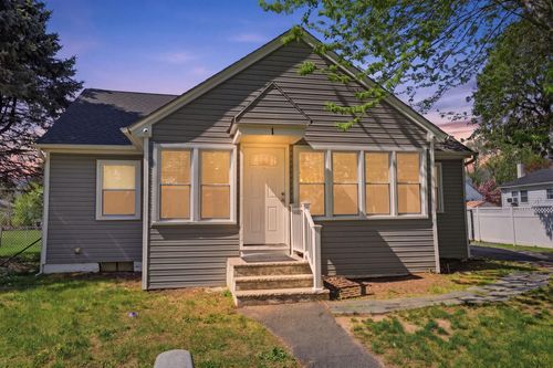 1 W Post Rd, MORRISVILLE, PA, 19067-2469 | Card Image