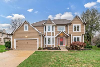 2233 Sw Walden Drive, House other with 4 bedrooms, 2 bathrooms and null parking in Lee's Summit MO | Image 1