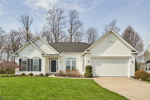 526 Paolo Cir Nw, Canton, OH, 44709-4867 | Card Image