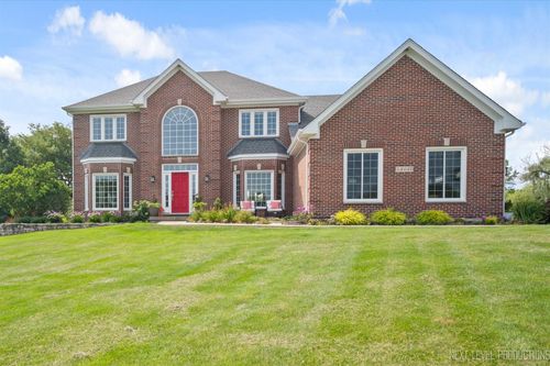 5N648 Farrier Point Ln, St. Charles, IL, 60175-6994 | Card Image