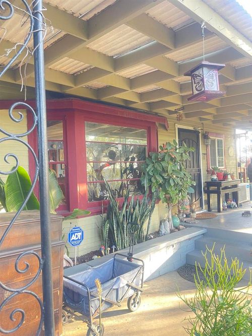 9126 Valencia St, Spring Valley, CA, 91977-3321 | Card Image