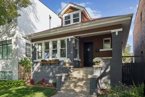 4533 N Karlov Ave, Chicago, IL, 60630-4401 | Card Image