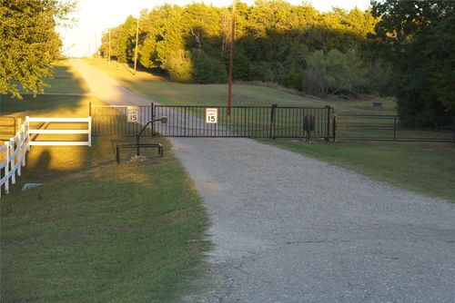 1135 Private Road 7039, Lexington, TX, 78947-5341 | Card Image