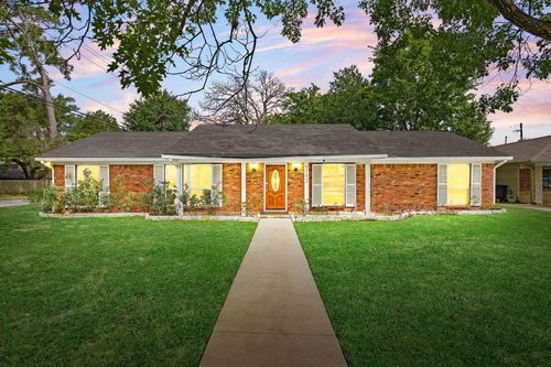 9762 Tappenbeck Dr, Houston, TX, 77055-4102 | Card Image