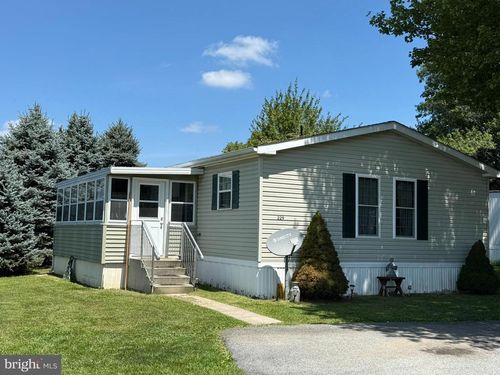 229 Davey Dr, ELVERSON, PA, 19520-9049 | Card Image