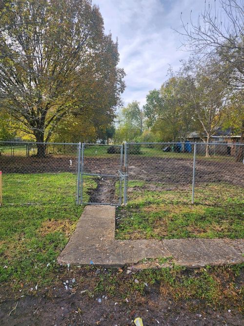 5042 Carmen St, Houston, TX, 77033-3201 | Card Image