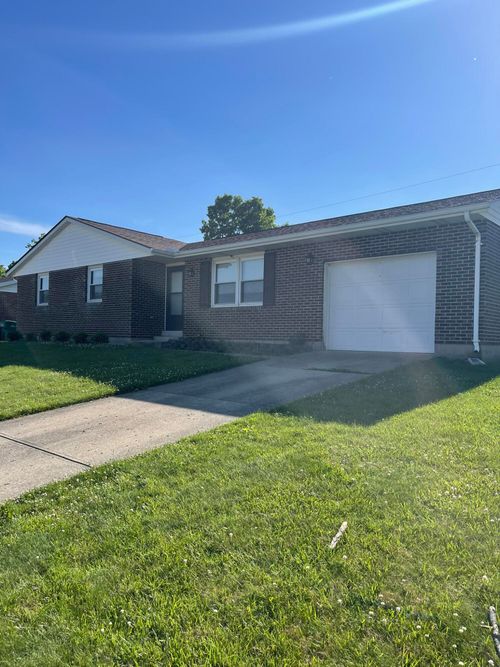 5427 Richmoor Rd, Springfield, OH, 45503-5645 | Card Image