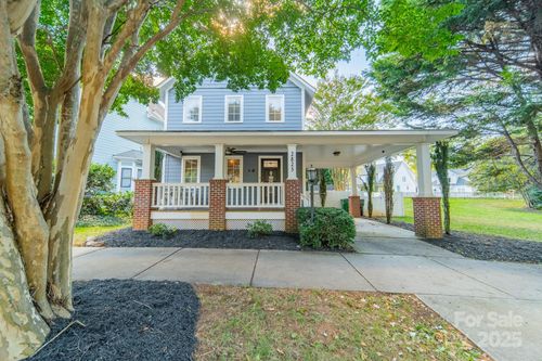 2823 Whiting Ave, Charlotte, NC, 28205-1693 | Card Image