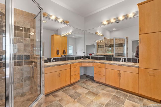 UNIT-8 - 27000 Catamaran Dr, House other with 4 bedrooms, 4 bathrooms and null parking in SPICEWOOD TX | Image 19