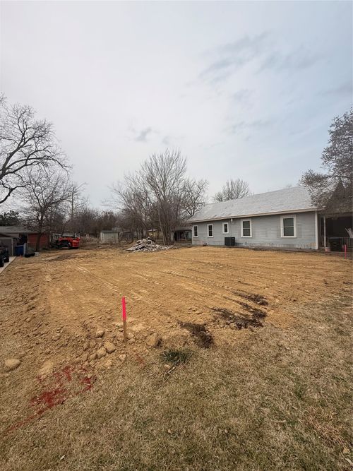 3922 Pine St, Greenville, TX, 75401-5324 | Card Image