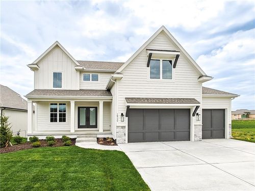 16735 S Fellows St, Olathe, KS, 66062-7821 | Card Image