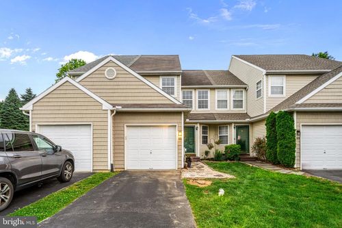 388 Gavin Dr, COATESVILLE, PA, 19320-2790 | Card Image