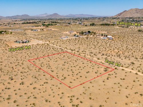24211 Zuni Rd, Apple Valley, CA, 92307 | Card Image