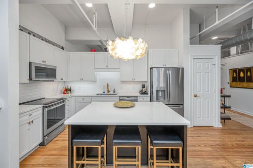 apt-306-300 20th St N, BIRMINGHAM, AL, 35203-3529 | Card Image