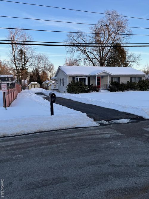 1130 Mountain View Ct, Kingston, NY, 12401-1020 | Card Image