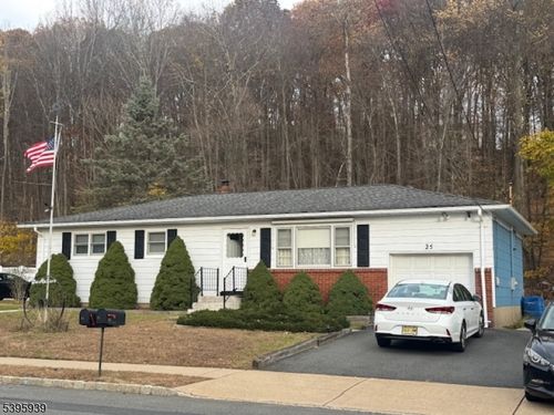 25 Dell Rd, Stanhope, NJ, 07874-2710 | Card Image