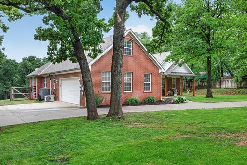 413 Sherwood Ln, Edmond, OK, 73034-8730 | Card Image