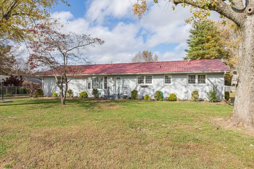 502 9th St, Lawrenceburg, TN, 38464-2729 | Card Image