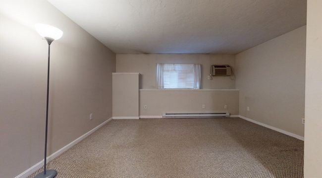 APT-4 - 17 Farrar Ave, Condo with 2 bedrooms, 1 bathrooms and 1 parking in Worcester MA | Image 5