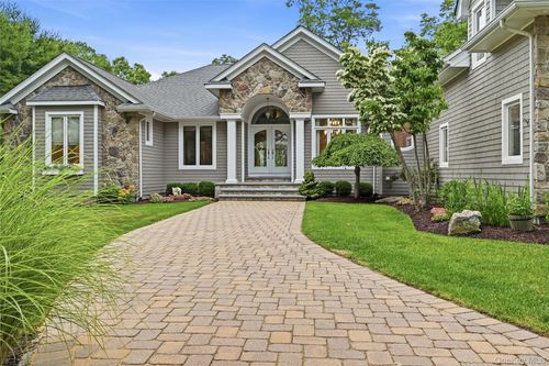58 South Path, Calverton, NY, 11933-1381 | Card Image