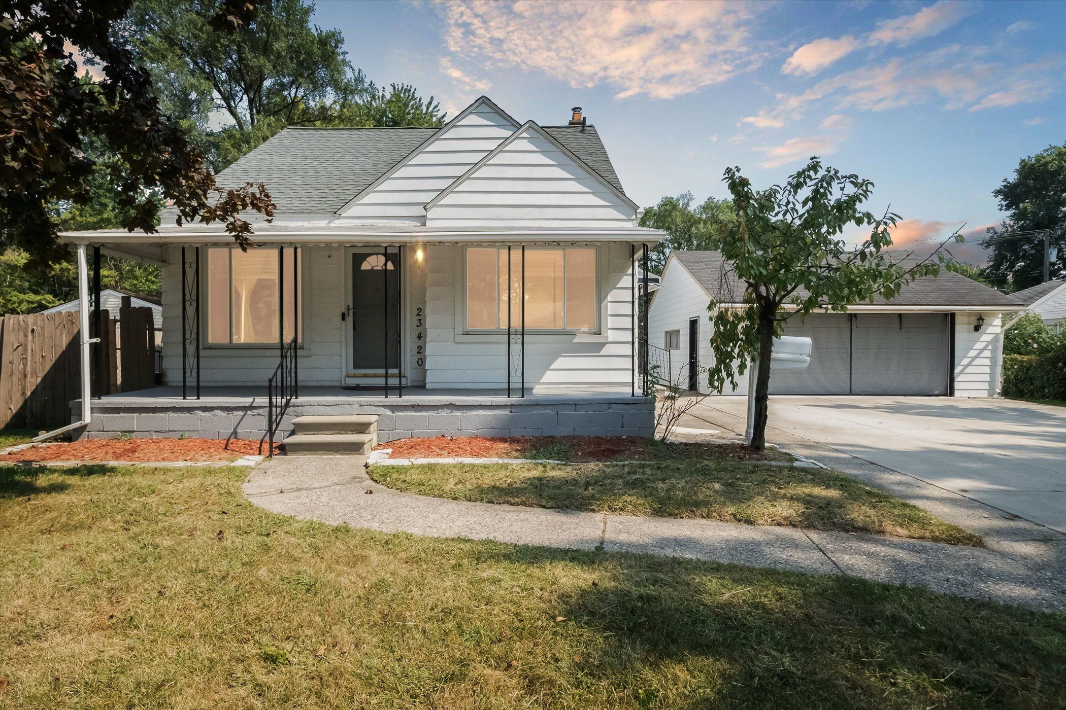 Audrey Ave, Warren, MI 48091