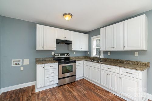 2630 Druid Hills Way, Charlotte, NC, 28206-2117 | Card Image
