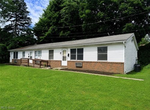 536 Beech Ln Nw, New Philadelphia, OH, 44663-3565 | Card Image