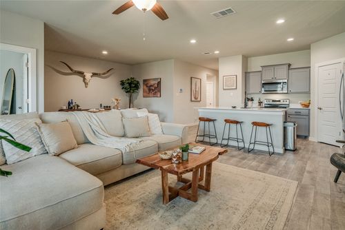 1512 Battery Park Dr, Alvarado, TX, 76009-2610 | Card Image