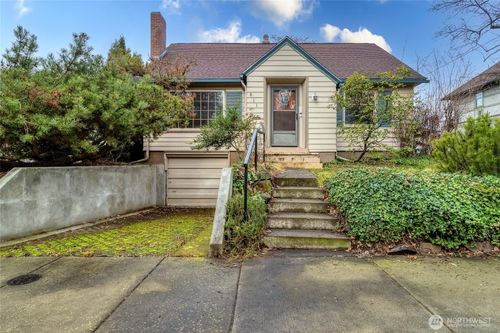 811 Estrella St, Walla Walla, WA, 99362-2131 | Card Image