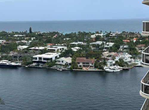 2002-20191 E Country Club Dr, Aventura, FL, 33180-3012 | Card Image