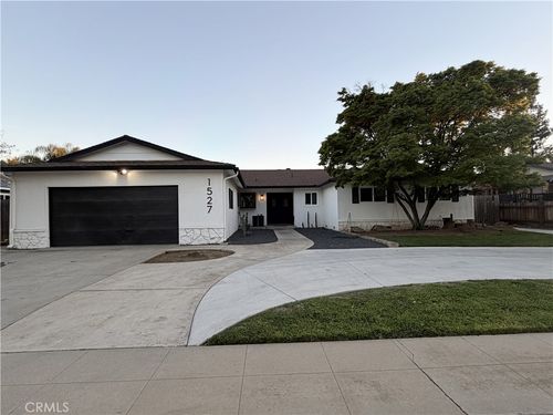 1527 W Palo Alto Ave, Fresno, CA, 93711-1353 | Card Image
