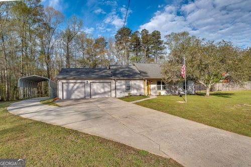592 Linda Ln, Powder Springs, GA, 30127-6826 | Card Image