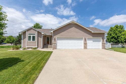 263 Bobwhite Cir, Dakota Dunes, SD, 57049-5332 | Card Image
