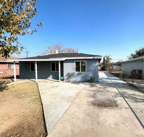 347 Northrup Street, Bakersfield, CA, 93307 | Card Image