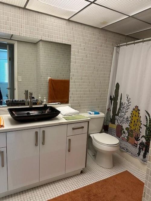 apt-65-2201 Brickell Ave, Miami, FL, 33129-2134 | Card Image