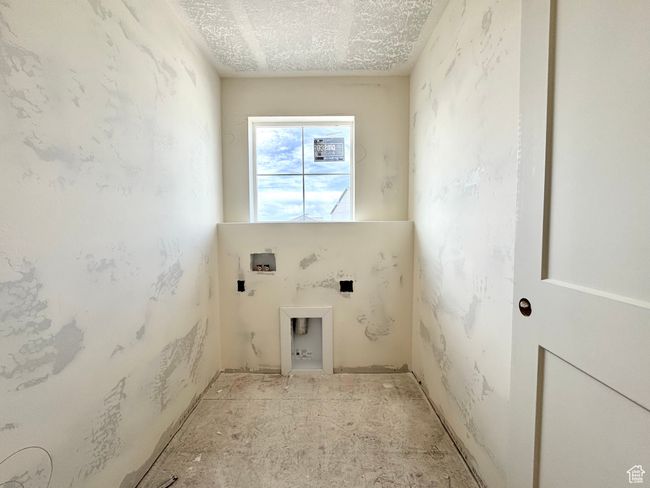 Washroom with washer hookup | Image 14