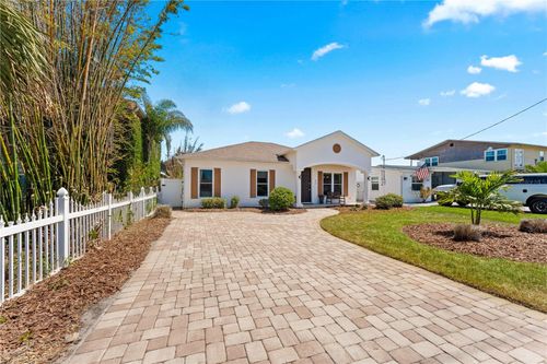 827 E 26th Avenue, NEW SMYRNA BEACH, FL, 32169 | Card Image